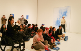 无障碍专车架起艺术桥梁，曹操出行跨界打造无障碍艺术之旅