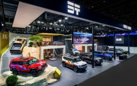 北京车展纵横G700全家族登场，原厂改装一步到位